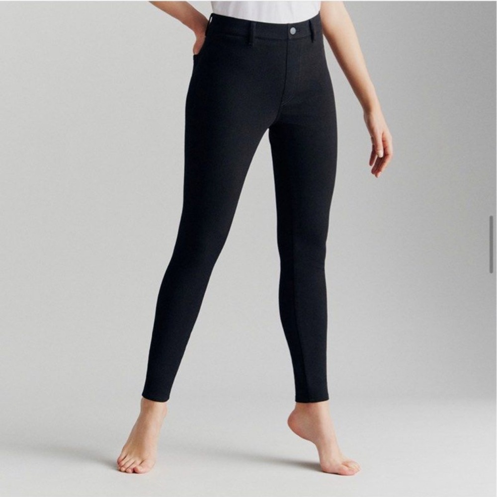 BRAND NEW Uniqlo Black Ultra Stretch Leggings